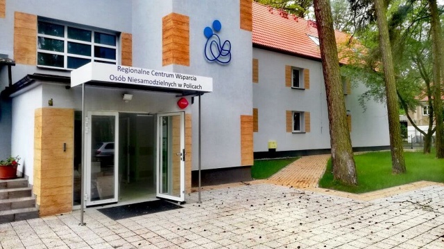 Rozpoczął się nabór do Dziennego Domu Pomocy w Regionalnym Centrum Wsparcia Osób Niesamodzielnych w Policach. Będą mogły z niego skorzystać osoby niesamodzielne z powiatów polickiego, gryfińskiego i stargardzkiego lub z samego Szczecina.
