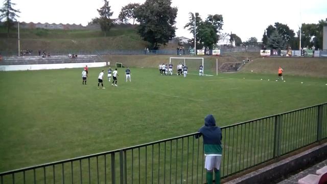 Kopnął przeciwnika w kolano - jego sprawę zbada Wydział Dyscypliny. Do awantury doszło w meczu szczecińskiej klasy okręgowej.