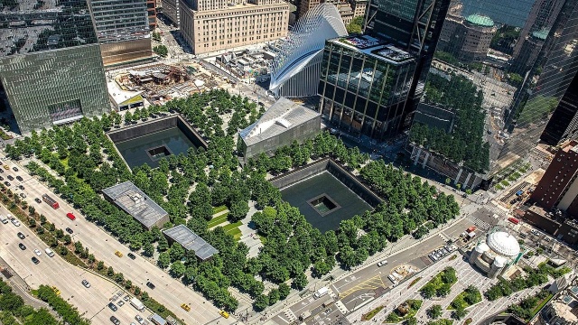 Przed 20. rocznicą ataków terrorystycznych na World Trade Center i Pentagon, prezydent Joe Biden ogłosił sobotę 11 września Narodowym Dniem Modlitwy i Pamięci.