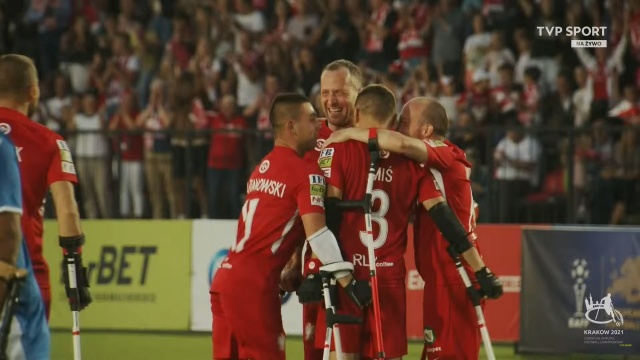 Polscy amp futboliści wygrali z Izraelczykami 8:0 (3:0) w swym drugim grupowym meczu rozgrywanych w Krakowie mistrzostw Europy i są już pewni awansu do ćwierćfinału.