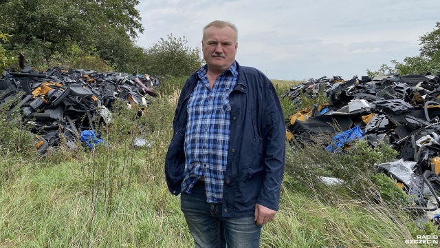 Ponad 100 ton nielegalnych odpadów zostało podrzuconych na działkę Krzysztofa Paszko. Do incydentu doszło w marcu pod Mieszkowicami w powiecie gryfińskim.