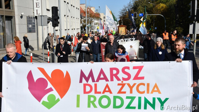 Była to demonstracja poparcia dla ochrony tradycyjnych wartości. Około dwóch tysięcy osób wzięło udział w Marszu dla Życia i Rodziny w Białymstoku.