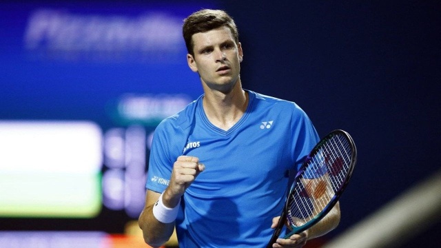 Hubert Hurkacz awansował do ćwierćfinału prestiżowego tenisowego turnieju w amerykańskim Indian Wells.