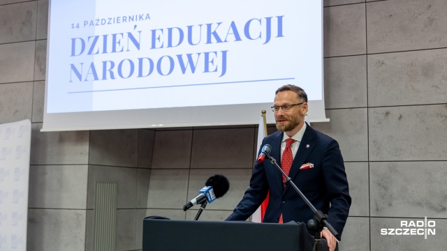 Kilkudziesięciu nauczycieli z województwa zachodniopomorskiego otrzymało odznaczenie z okazji Dnia Edukacji Narodowej.