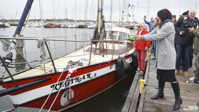 Przepłynąć samotnie Northwest Passage, czyli drogę morską łączącą Europę ze wschodnią Azją przez Ocean Arktyczny. Tego chce dokonać na jachcie Regina R.II, gryfiński żeglarz - kapitan Grzegorz Węgrzyn.
