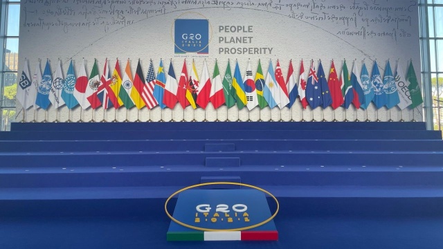 Włoskie media, powołując się na źródła dyplomatyczne poinformowały, że na szczycie G20 zawarto porozumienie w sprawie walki ze skutkami zmian klimatycznych i pomocy krajom rozwijającym się. Niebawem ma zostać opublikowana deklaracja końcowa.