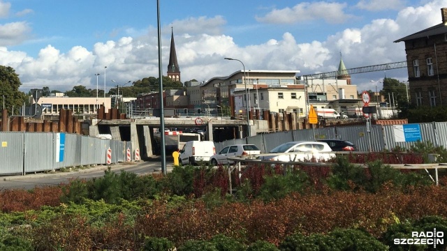Trwa modernizacja układu torowego i wiaduktu kolejowego nad ulicą Szczecińską w Stargardzie. Przejazd pod nim jest zamknięty od października.