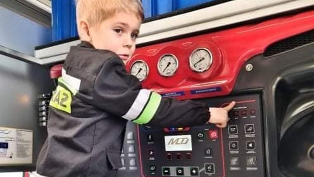 Fireman, czyli nowy wóz strażacki w Krzywinie