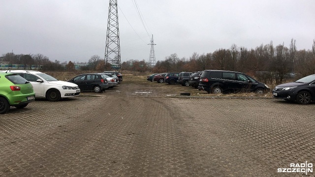 Rozbudowany parkingu przy ZUS-ie na prawobrzeżu Szczecina prawie gotowy. W środę inwestycja powinna przejść odbiory techniczne - zapowiada Zarząd Budynków i Lokali Komunalnych.