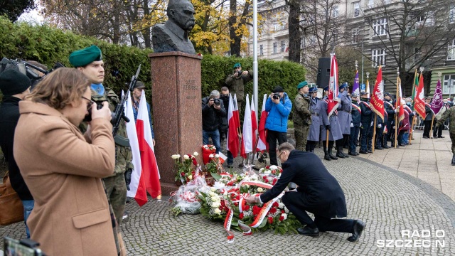 Kończą się szczecińskie obchody Dnia Niepodległości na Placu Szarych Szeregów.