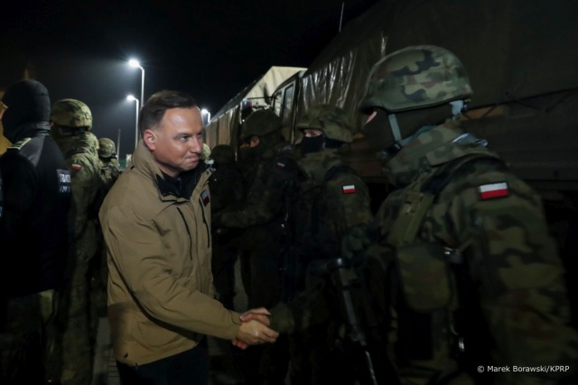Prezydent Andrzej Duda spotka się z żołnierzami i funkcjonariuszami, którzy służą na wschodniej granicy.