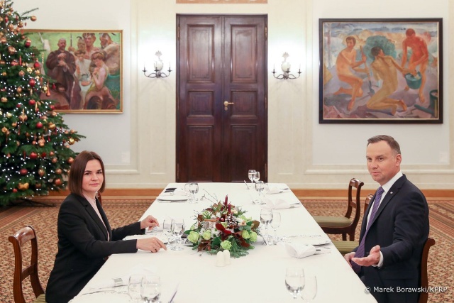 O wsparciu białoruskiej opozycji i działaniach wobec reżimu Aleksandra Łukaszenki rozmawiali w Warszawie prezydent Andrzej Duda oraz liderka białoruskiej opozycji, Swiatłana Cichanouska.