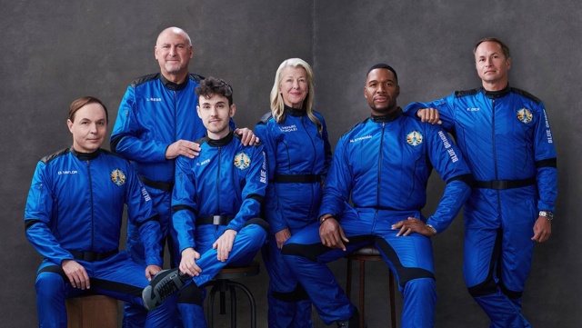 Jeżeli na przeszkodzie nie stanie przede wszystkim pogoda, za kilka godzin z pustyni w Teksasie wystartuje trzeci turystyczny lot kosmiczny firmy Blue Origin, należącej do miliardera Jeffa Bezosa.