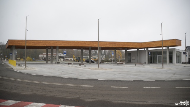 Trwają odbiory wybudowanego za ponad 10 mln zł centrum przesiadkowego Szczecin - Załom. Powstało ono u zbiegu ulic Lubczyńskiej i Leśnej.