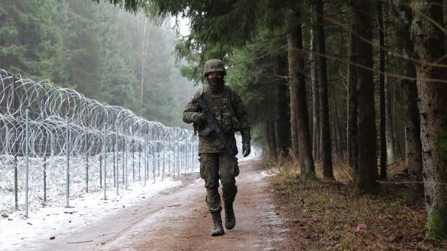 Trwają poszukiwania zaginionego żołnierza stacjonującego na granicy, służącego w 16. Dywizji Zmechanizowanej.