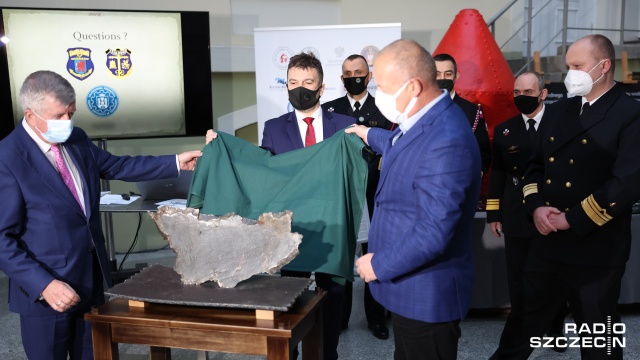 Fragmenty jednej z największych bomb lotniczych drugiej wojny światowej trafiły do Muzeum Narodowego, będą prezentowane na wystawie Zabytki toru wodnego Szczecin - Świnoujście.