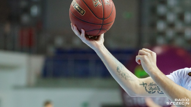 Koszykarze Kinga Szczecin awansowali do finałowego turnieju Pucharu Polski. Wilkom Morskim w promocji do gry o to trofeum pomogli koszykarze PGE Spójni Stargard i Zastalu Zielona Góra, którzy wygrali swoje mecze kończące pierwszą rundę Energa Basket Ligi.