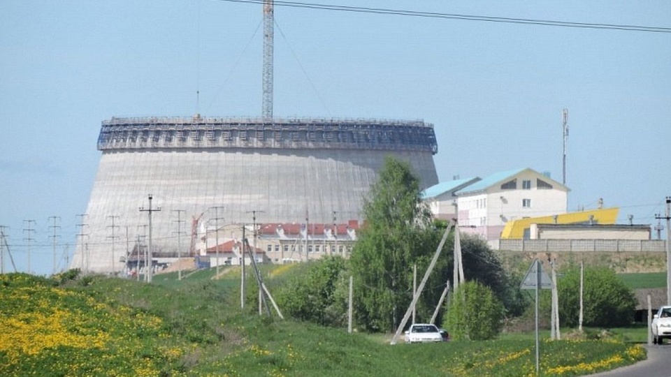 Białoruska Elektrownia Jądrowa. źródło: https://pl.wikipedia.org/wiki/Bia%C5%82oruska_Elektrownia_J%C4%85drowa.