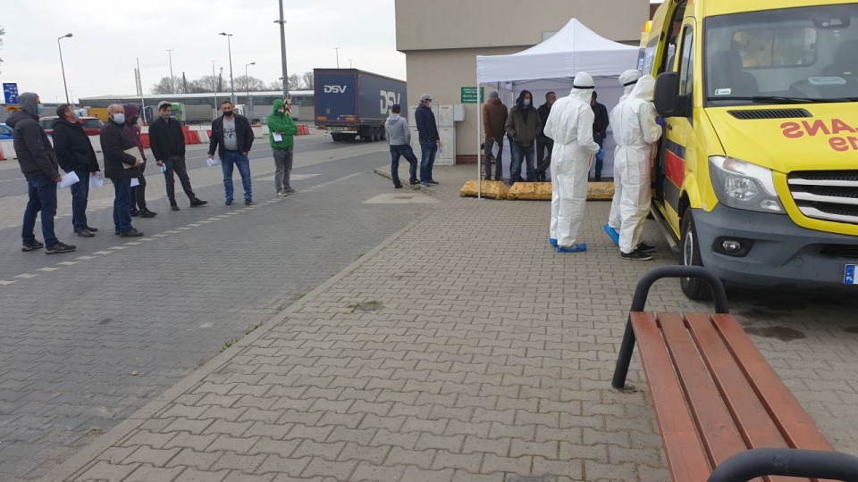 Punkt testowania mieści się w miejscu ogólnodostępnym na terminalu, na parkingu dla ciężarówek. źródło: Zarząd Morskich Portów Szczecin i Świnoujście S.A.