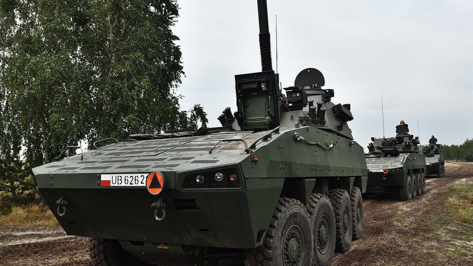 Moździerz SMK 120 mm RAK na podwoziu KTO Rosomak. źródło: https://pl.wikipedia.org/wiki/M120_Rak.