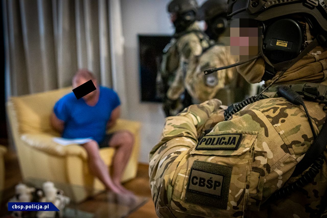 35 poszukiwanych zatrzymali w tym roku łowcy cieni. To specjalna jednostka Centralnego Biura Śledczego Policji do ścigania najgroźniejszych przestępców.