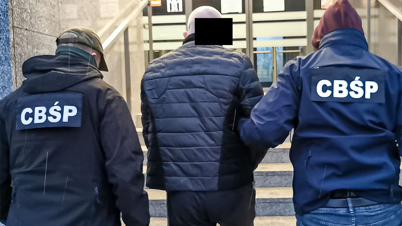 CBŚP zatrzymało kolejne 15 osób. Sprawa dotyczy oszustw podatkowych. Śledztwo prowadzi Zachodniopomorski Wydział Prokuratury Krajowej.