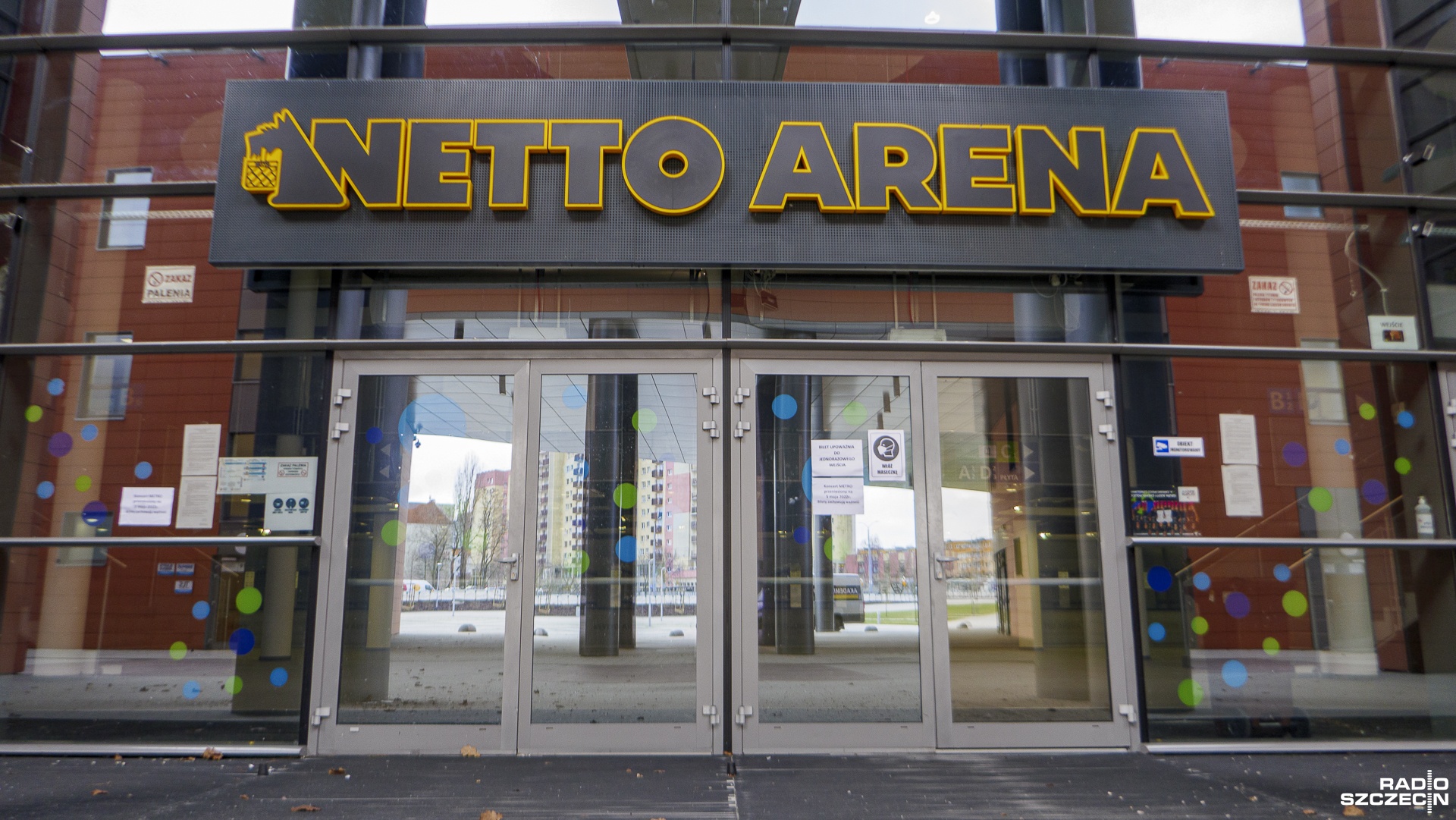 Prawie stu pracodawców i ponad 1500 ofert pracy w jednym miejscu. O godzinie 10:00 w hali Netto Arena w Szczecinie rozpoczynają się targi pracy.