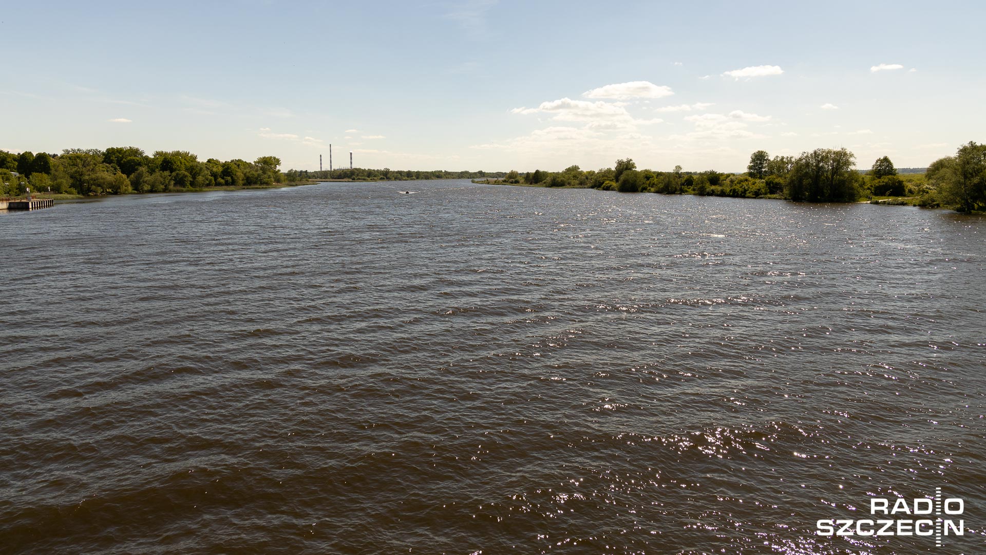 Badania prowadzone 5 sierpnia na odcinku lubuskim Odry - 200 kilometrów od Szczecina - nie potwierdziły zanieczyszczenia. Fot. Robert Stachnik [Radio Szczecin/Archiwum]