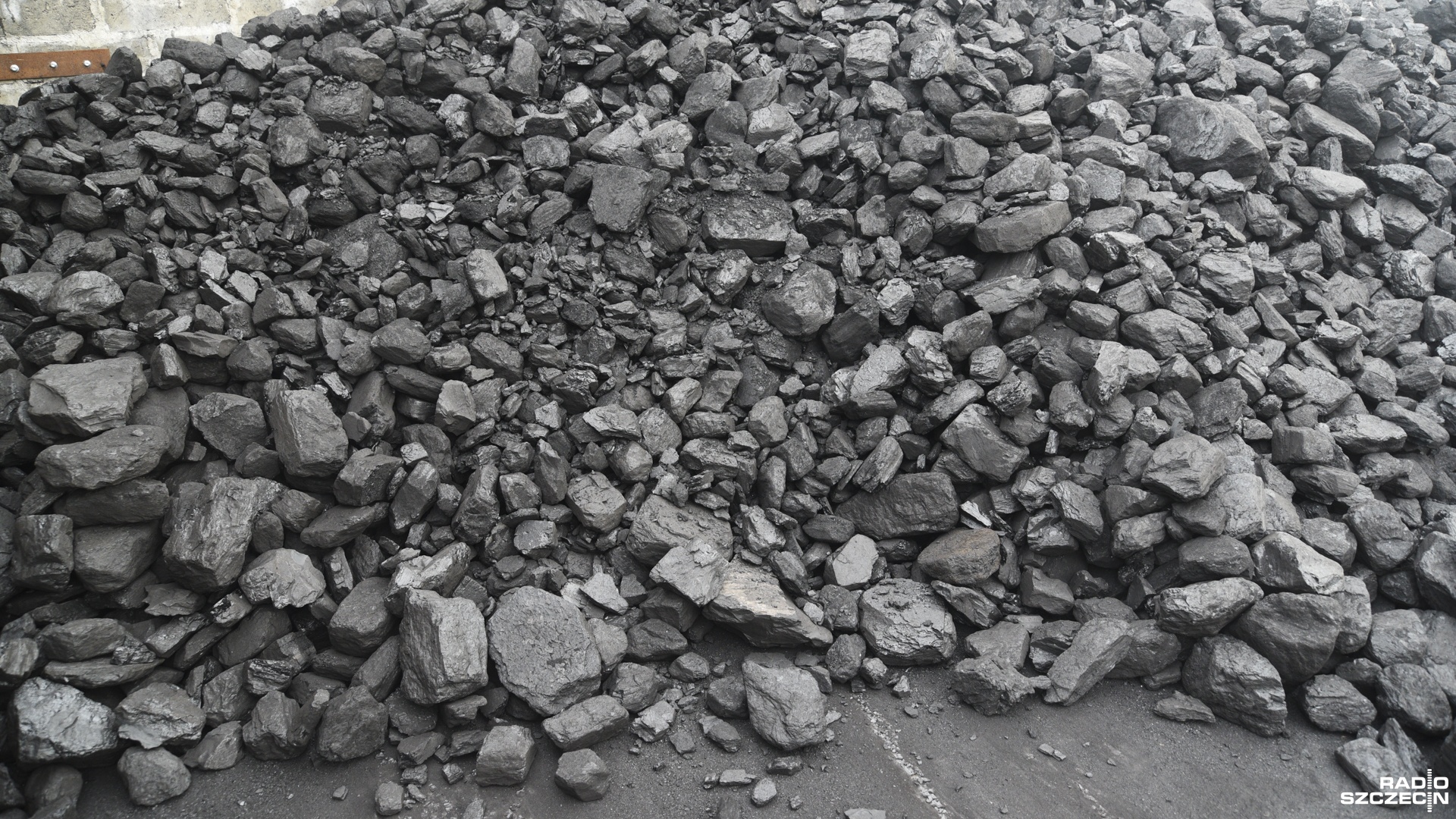 Ministerstwo aktywów państwowych podało, że samorządy odebrały już ponad 90 tysięcy ton węgla.