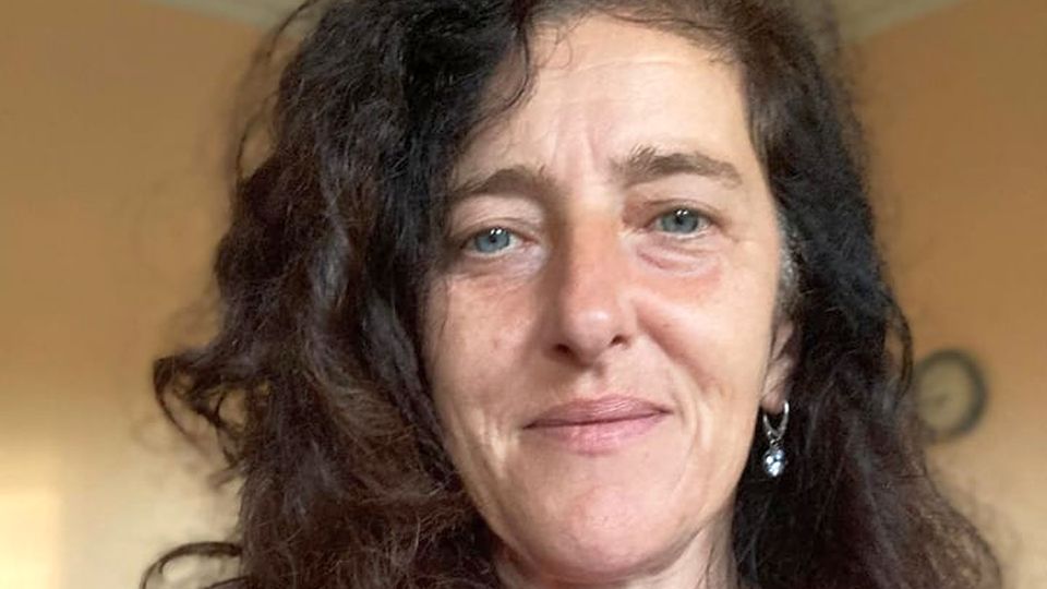 Rodzina apeluje o pomoc 48-letnia motornicza 8 grudnia wyszła na zakupy i do tej pory nie wróciła, nie ma z nią żadnego kontaktu. Szuka jej rodzina i policja.