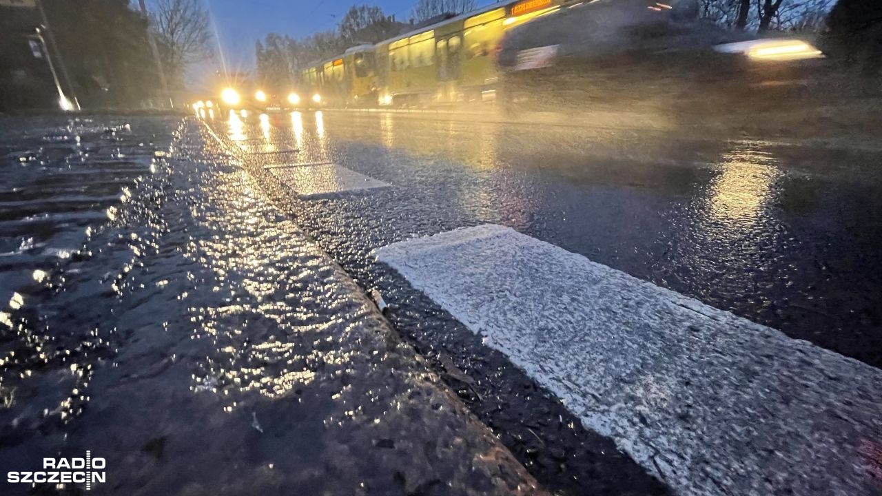 150 razy interweniowało pogotowie w regionie w sprawie osób, które poślizgnęły się w poniedziałek na chodnikach czy w parkach.