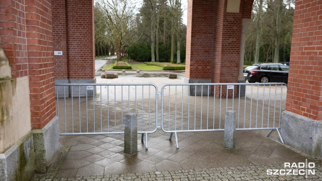 Fot. Robert Stachnik [Radio Szczecin] Skutki wichury w regionie. Zablokowane drogi, zniszczone samochody [AKTUALIZACJA, WIDEO, ZDJĘCIA]