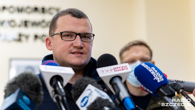 Fot. Robert Stachnik [Radio Szczecin] Do usuwania skutków wichury zaangażowane są wszystkie służby [WIDEO, ZDJĘCIA]