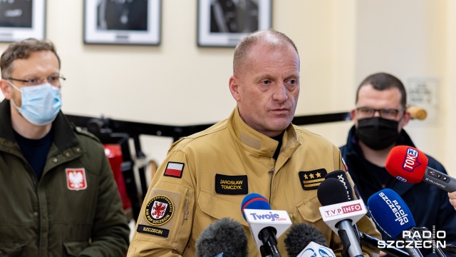 Fot. Robert Stachnik [Radio Szczecin] Do usuwania skutków wichury zaangażowane są wszystkie służby [WIDEO, ZDJĘCIA]