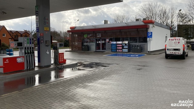Fot. Tomasz Duklanowski [Radio Szczecin] Drawsko po wichurze: Stacje paliw zamknięte, otwarte tylko dwa sklepy [ZDJĘCIA]