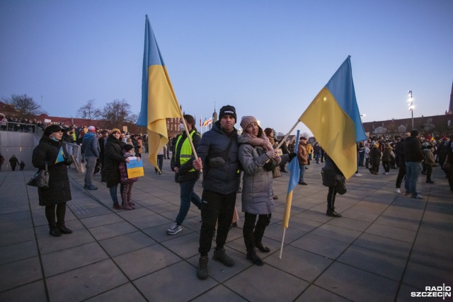 Fot. Maciej Papke [Radio Szczecin] Manifestacja na placu solidarności [ZDJĘCIA]