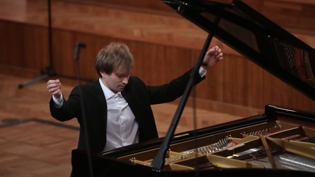 Andrzej Wierciński – pianista. Fot. Wojciech Olkuśnik Polski pianista Andrzej Wierciński z Grand Prix za oceanem [ZDJĘCIA]