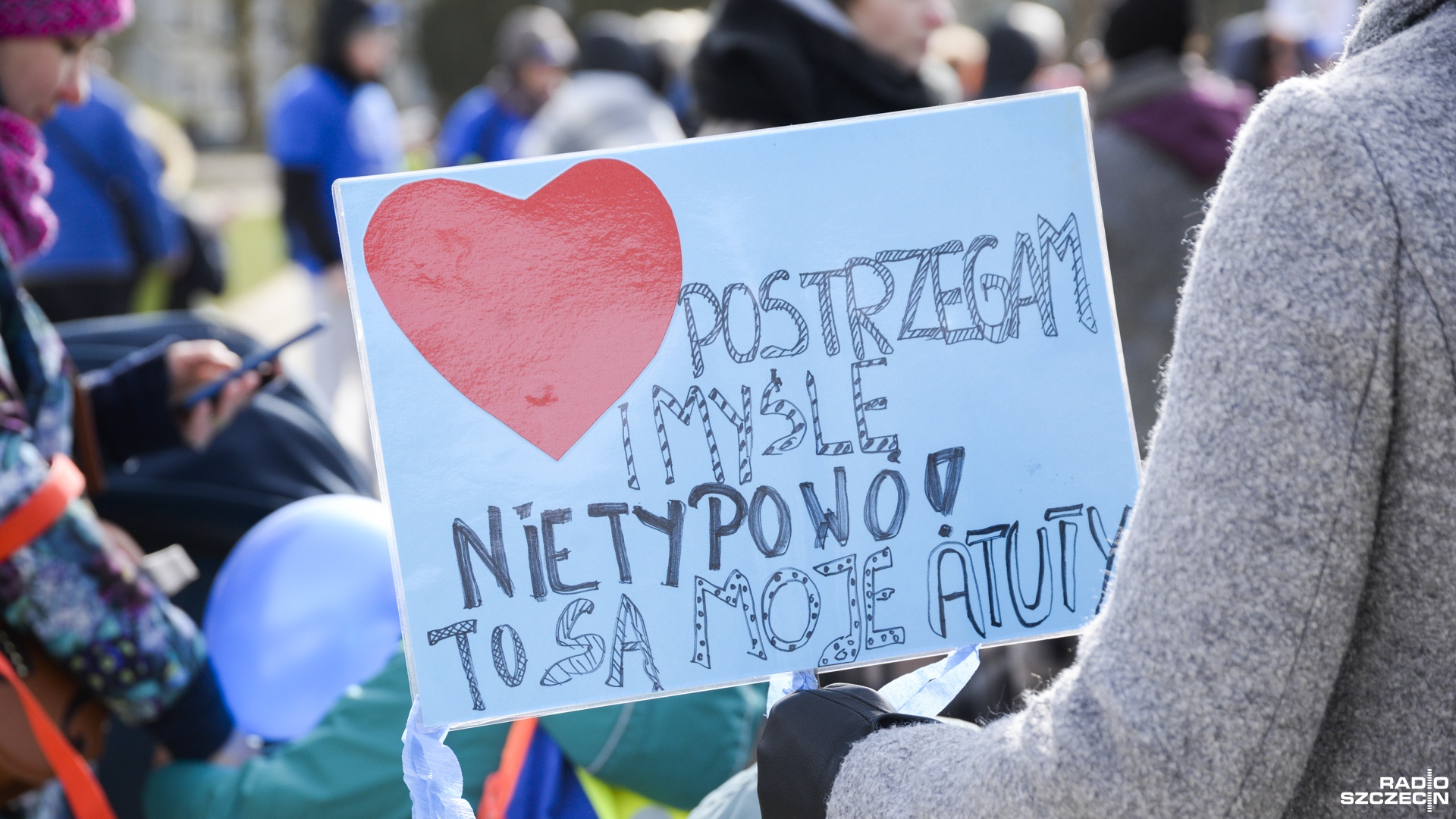 2 kwietnia Światowy Dzień Świadomości Autyzmu. Jednym z mitów dotyczących spektrum autyzmu jest twierdzenie, że diagnozuje się go wyłącznie u dzieci.