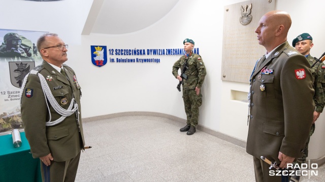 Fot. Robert Stachnik [Radio Szczecin] Żołnierze 12DZ wmurowali kapsułę czasu. Zostanie otwarta w 2099 roku [WIDEO, ZDJĘCIA]