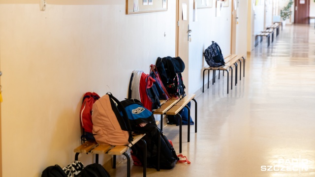 W poniedziałek i we wtorek rząd będzie dyskutował o obostrzeniach epidemicznych. Jak powiedział rzecznik rządu Piotr Mller, sytuacja jest nadal poważna, a decyzje co do ewentualnego przedłużenia restrykcji zostaną ogłoszone prawdopodobnie w środę.