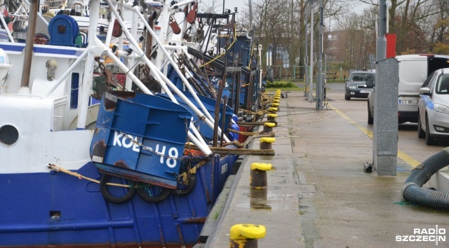 Kołobrzeski port doczeka się remontu kolejnego nabrzeża. Inwestycja poprawi warunki pracy lokalnych rybaków.