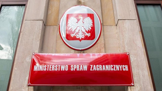 Białoruskie władze wydaliły kolejnego polskiego dyplomatę - potwierdził rzecznik Ministerstwa Spraw Zagranicznych Łukasz Jasina.