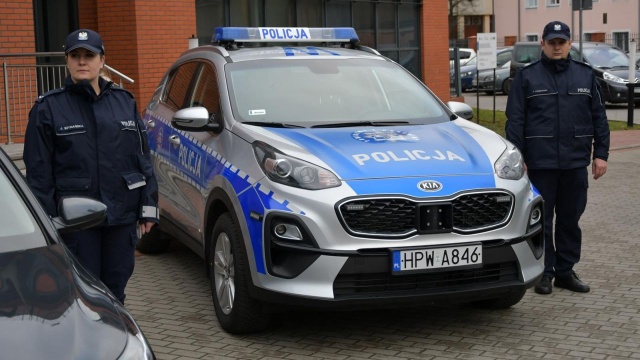 Dwa samochody z napędem hybrydowym, dwa SUV-y i kolejne dwa, które pozostaną nieoznakowane, trafiło na służbę do policji w Stargardzie.