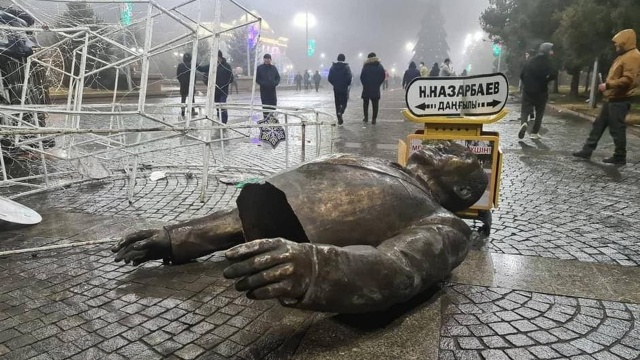 Przewodnicząca Komisji Europejskiej Ursula von der Leyen wezwała do zaprzestania przemocy w Kazachstanie, gdzie od kilku dni dochodzi do zamieszek i antyrządowych protestów brutalnie tłumionych przez policję i wojsko.