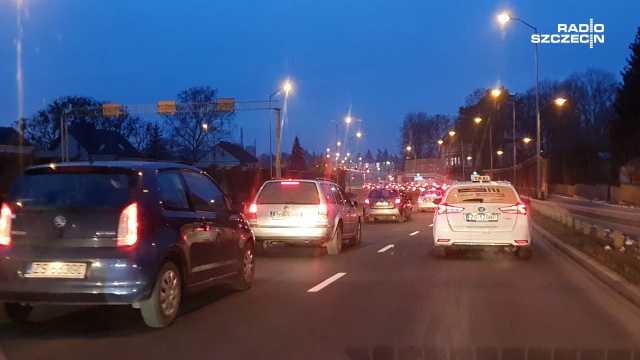 Nie ulica Papieża Pawła VI a Wszystkich Świętych korkuje się po otwarciu Węzła Łękno w Szczecinie.