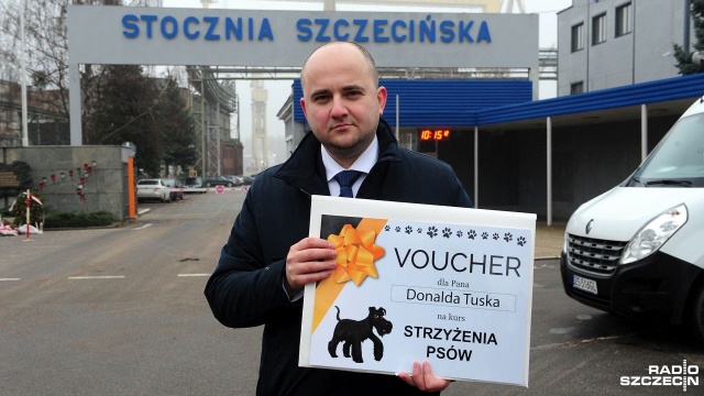 Voucher na lekcję strzyżenia psów wyślą do Donalda Tuska szczecińscy działacze Solidarnej Polski.