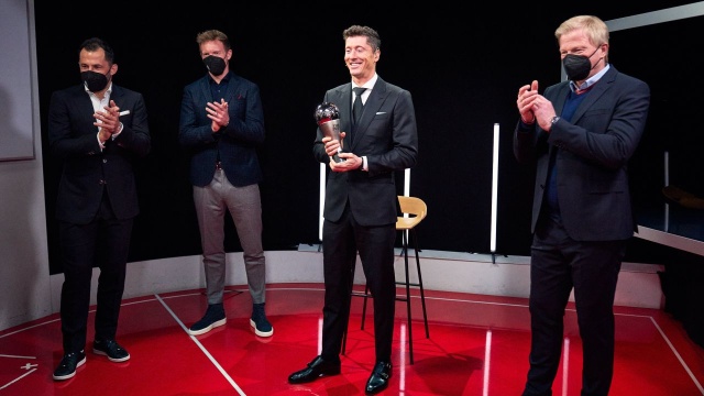 Robert Lewandowski został wybrany najlepszym piłkarzem świata w plebiscycie FIFA The Best 2021. Uroczysta gala odbyła się w Zurychu.