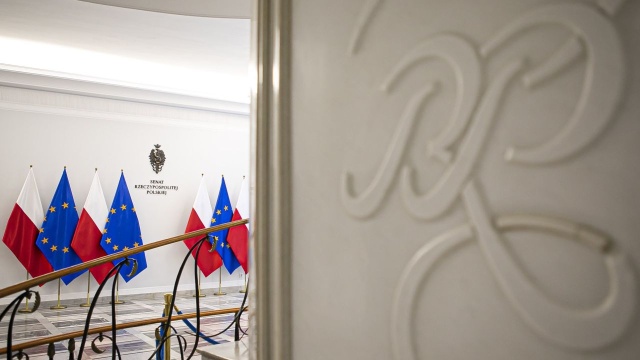 Celem przepisów przygotowanych przez posłów PiS jest obniżenie cen paliw i żywności. Poprawki do ustawy zgłosili senatorowie Koalicji Obywatelskiej.