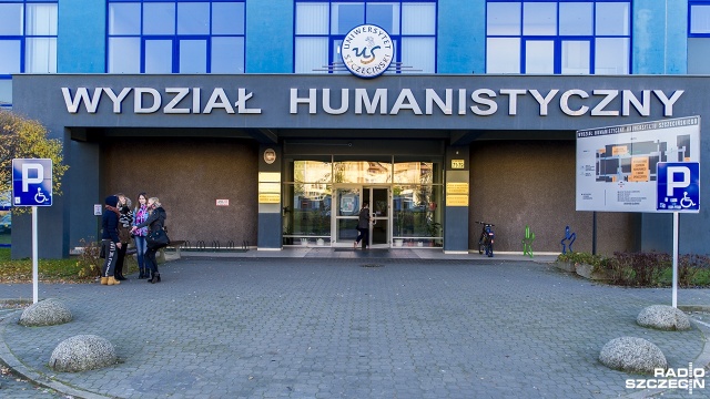 Rozprzestrzenianie się wirusa SARS-CoV-2 wśród społeczności akademickiej jest powodem, dla którego na zdalne nauczanie przechodzi Uniwersytet Szczeciński.