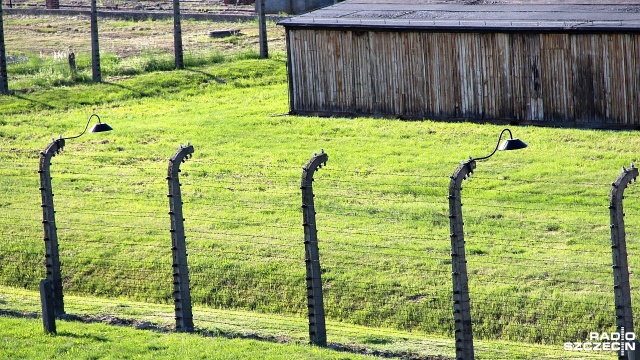 Co najmniej kilkunastu byłych więźniów weźmie udział w uroczystościach 77. rocznicy wyzwolenia byłego niemieckiego obozu Auschwitz Birkenau. W Oświęcimiu trwają ostatnie przygotowania do uroczystości.